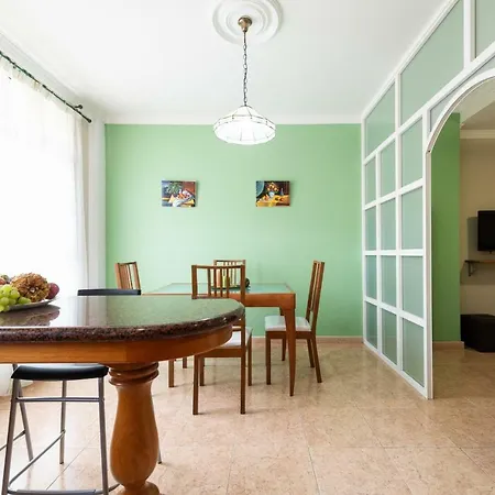 Spacious 3br 5 Min Walk To Las Canteras - Parking بيت للعطل لاس بالماس دي غران كاناريا